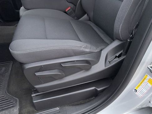 Used 2018 Chevrolet Silverado 1500 LT image 32