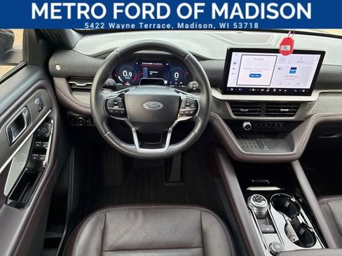 Certified 2025 Ford Explorer Platinum AWD/4WD image 13