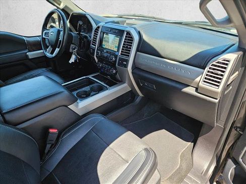 Used 2017 Ford F250 Lariat w/ Lariat Value Package AWD/4WD image 20