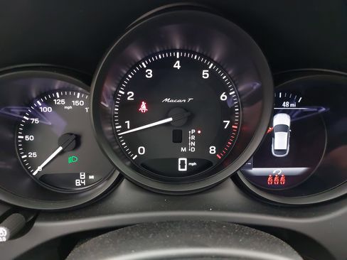 New 2026 Porsche Macan Turbo image 21