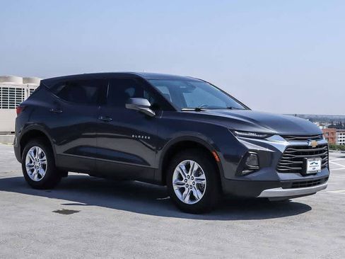 Used 2022 Chevrolet Blazer LT w/ LPO, Cargo Package FWD image 3