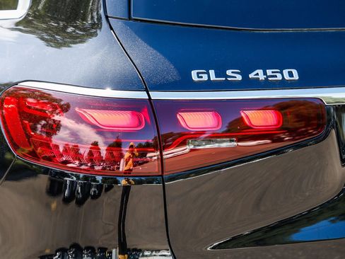 New 2026 Mercedes-Benz GLS 450 4MATIC image 8