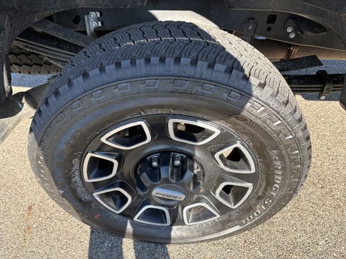 Used 2024 Ford F250 Platinum AWD/4WD image 12