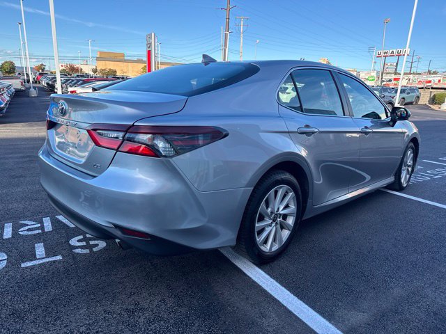 Used 2024 Toyota Camry LE FWD image 5