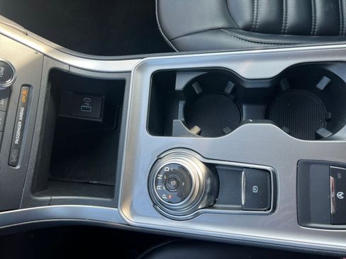 Used 2024 Ford Edge SEL image 42