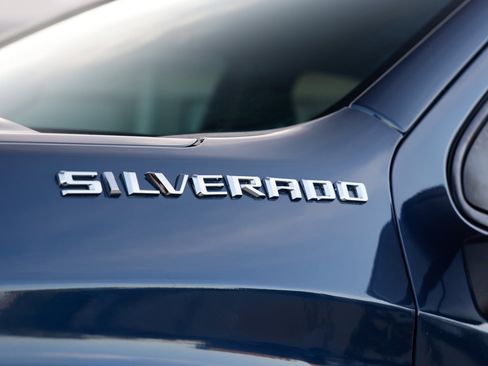 Used 2020 Chevrolet Silverado 1500 Custom w/ Custom Value Package image 44