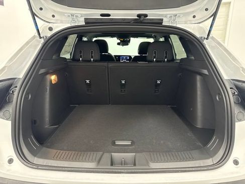 New 2026 Chevrolet Trax RS w/ Sunroof Package FWD image 26