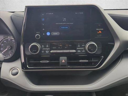 Certified 2024 Toyota Highlander LE image 15