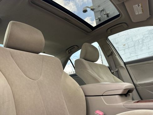 Used 2011 Toyota Camry XLE FWD image 17