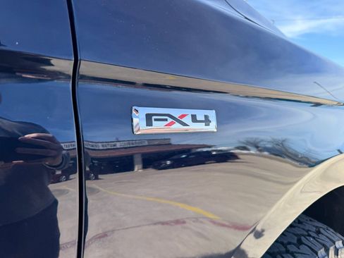 Used 2021 Ford Expedition XLT image 10