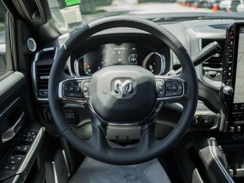 New 2026 RAM 3500 Laramie AWD/4WD image 38
