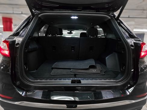 Used 2018 Chevrolet Equinox LT AWD/4WD image 9