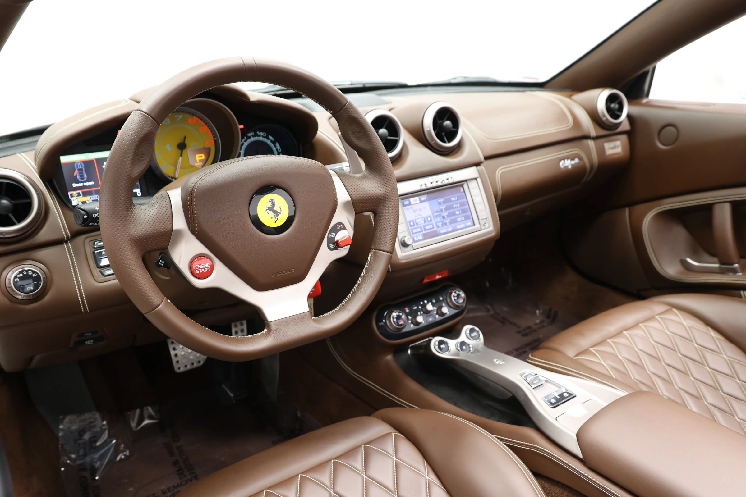 Used 2010 Ferrari California RWD image 25