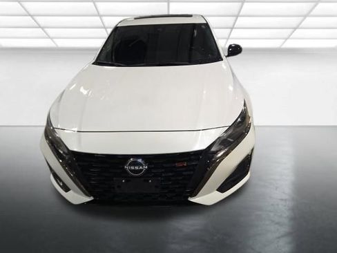 Used 2023 Nissan Altima 2.0 SR image 10