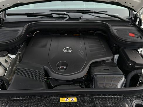 New 2026 Mercedes-Benz GLS 450 4MATIC image 23
