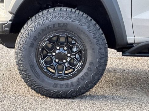 New 2026 Chevrolet Colorado ZR2 w/ ZR2 Bison Edition image 25