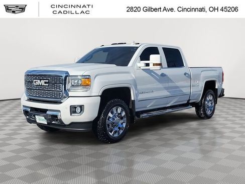 Used 2019 GMC Sierra 2500 Denali image 1
