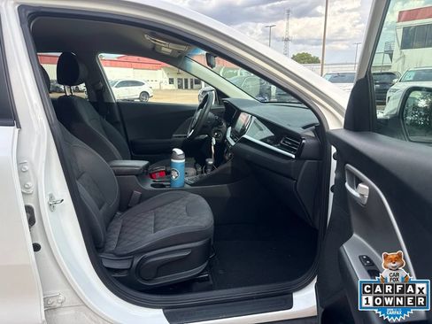 Used 2020 Kia Niro LX FWD image 27