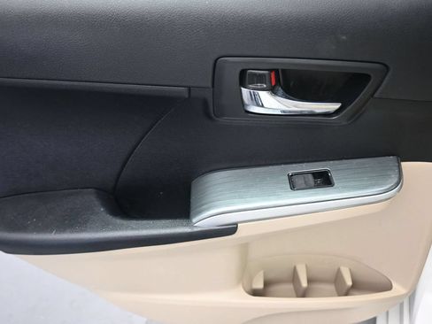 Used 2012 Toyota Camry LE FWD image 27