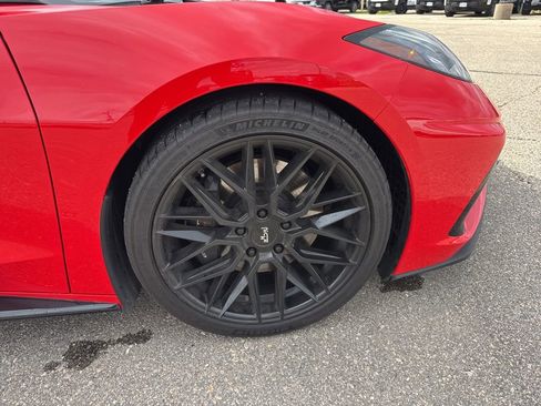Used 2022 Chevrolet Corvette Stingray Preferred Conv w/ Z51 Performance Package RWD image 11