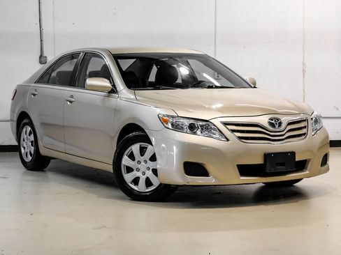 Used 2011 Toyota Camry LE w/ Fleet Convenience Pkg FWD image 8