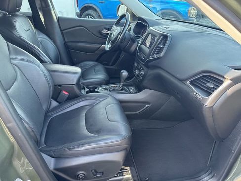 Used 2021 Jeep Cherokee Latitude Lux FWD image 34