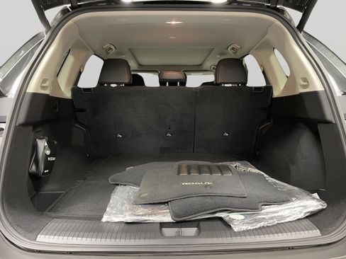 Used 2022 Nissan Rogue SL w/ SL Premium Package image 9