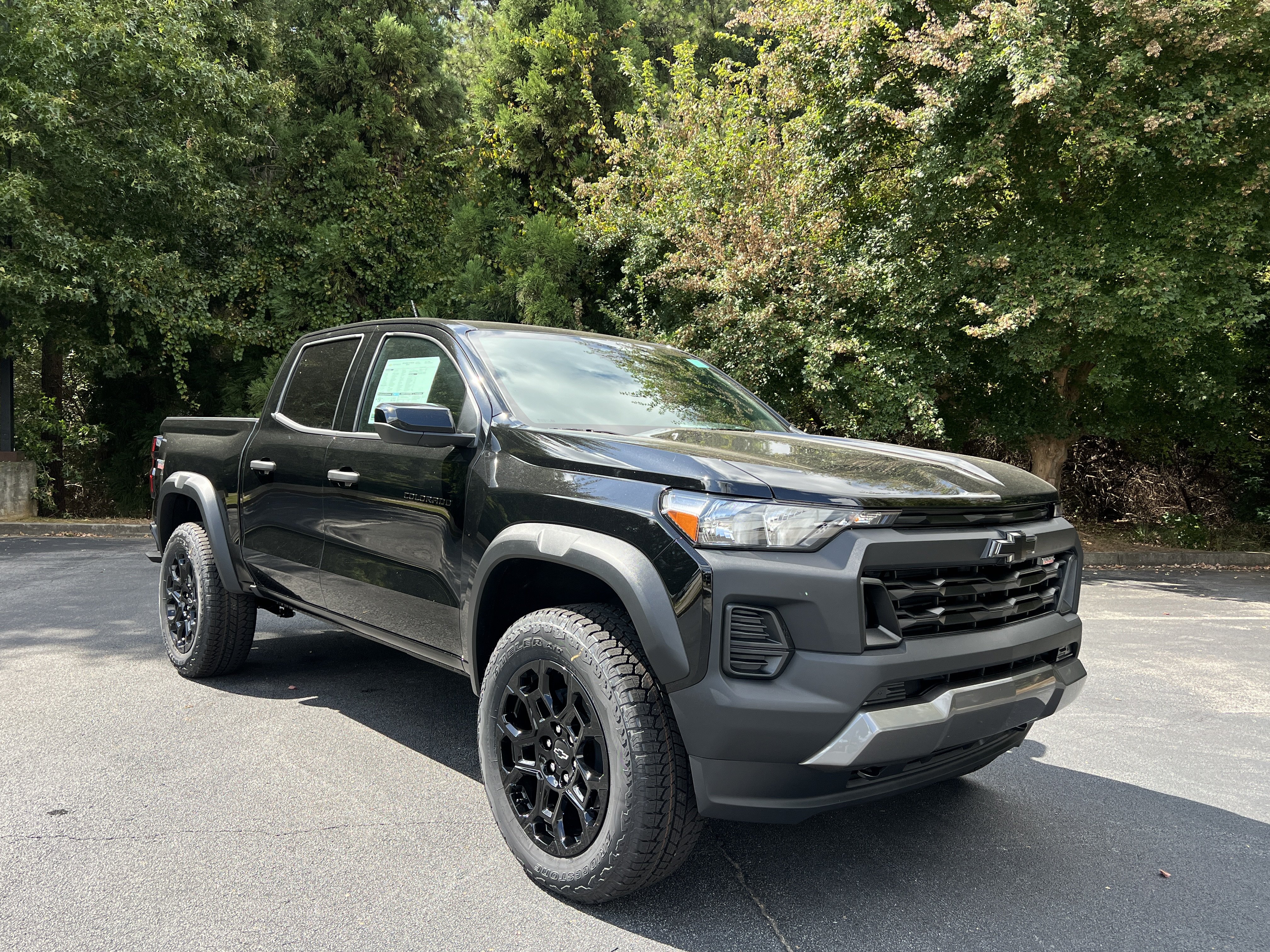 New 2026 Chevrolet Colorado Trail Boss AWD/4WD image 2