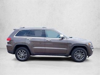 Used 2018 Jeep Grand Cherokee Limited w/ Trailer Tow Group IV AWD/4WD video 4