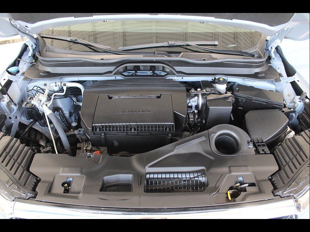 Certified 2025 Honda Pilot Touring image 31