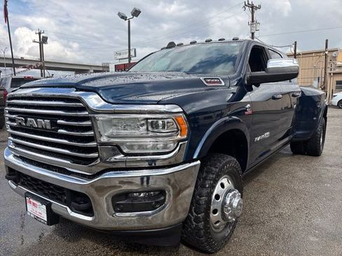 Used 2022 RAM 3500 Limited image 3