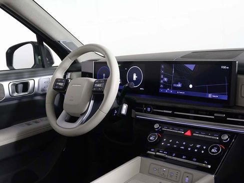 Certified 2024 Hyundai Santa Fe Limited image 33