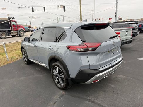 Used 2023 Nissan Rogue Platinum w/ Platinum Premium Package image 4