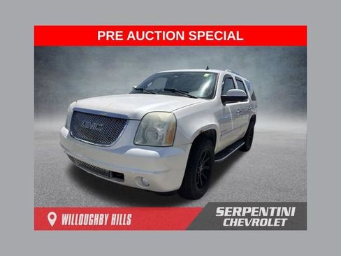 Used 2010 GMC Yukon Denali AWD/4WD image 1