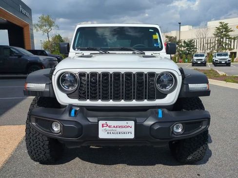 Used 2025 Jeep Wrangler Unlimited Rubicon 4xe image 9