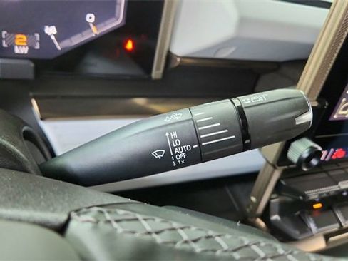 Used 2024 GMC Hummer EV 3X w/ Extreme Off-Road Package image 40