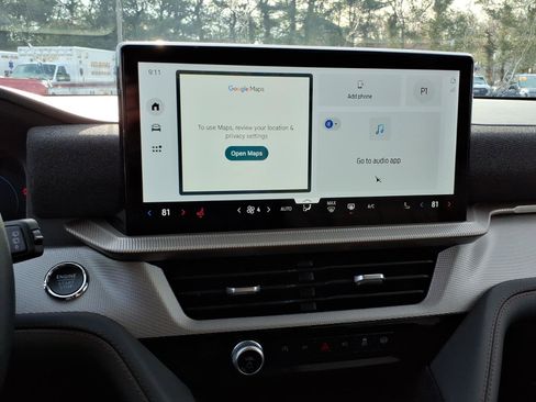 Used 2025 Ford Explorer Active image 23