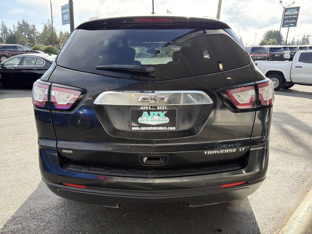 Used 2013 Chevrolet Traverse LT AWD/4WD image 5