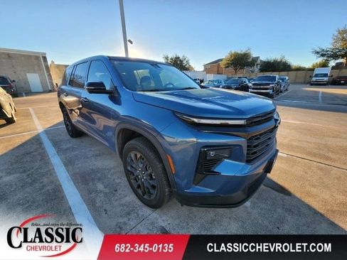 Used 2024 Chevrolet Traverse LS w/ Midnight/Sport Edition image 1