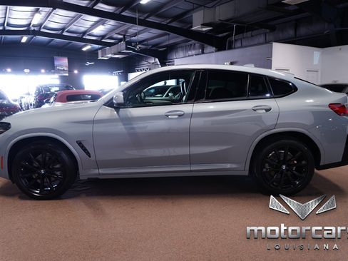 Used 2022 BMW X4 xDrive30i w/ M Sport Package AWD/4WD image 4