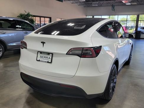 Used 2020 Tesla Model Y Long Range AWD/4WD image 5