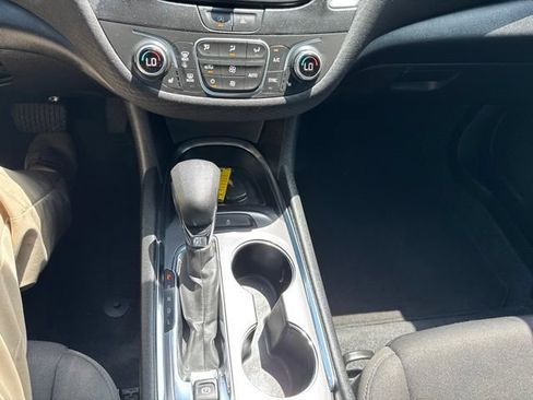 Used 2023 Chevrolet Malibu LT FWD image 21