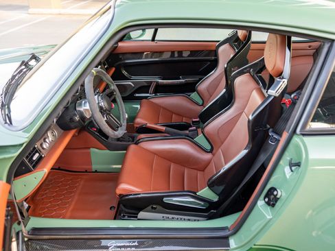 Used 1995 Porsche 911 Coupe image 11