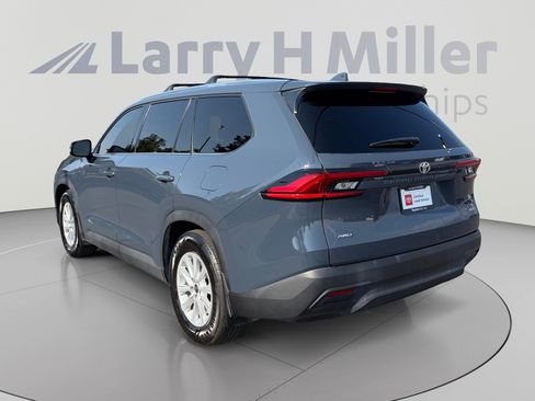 Certified 2024 Toyota Grand Highlander AWD image 3