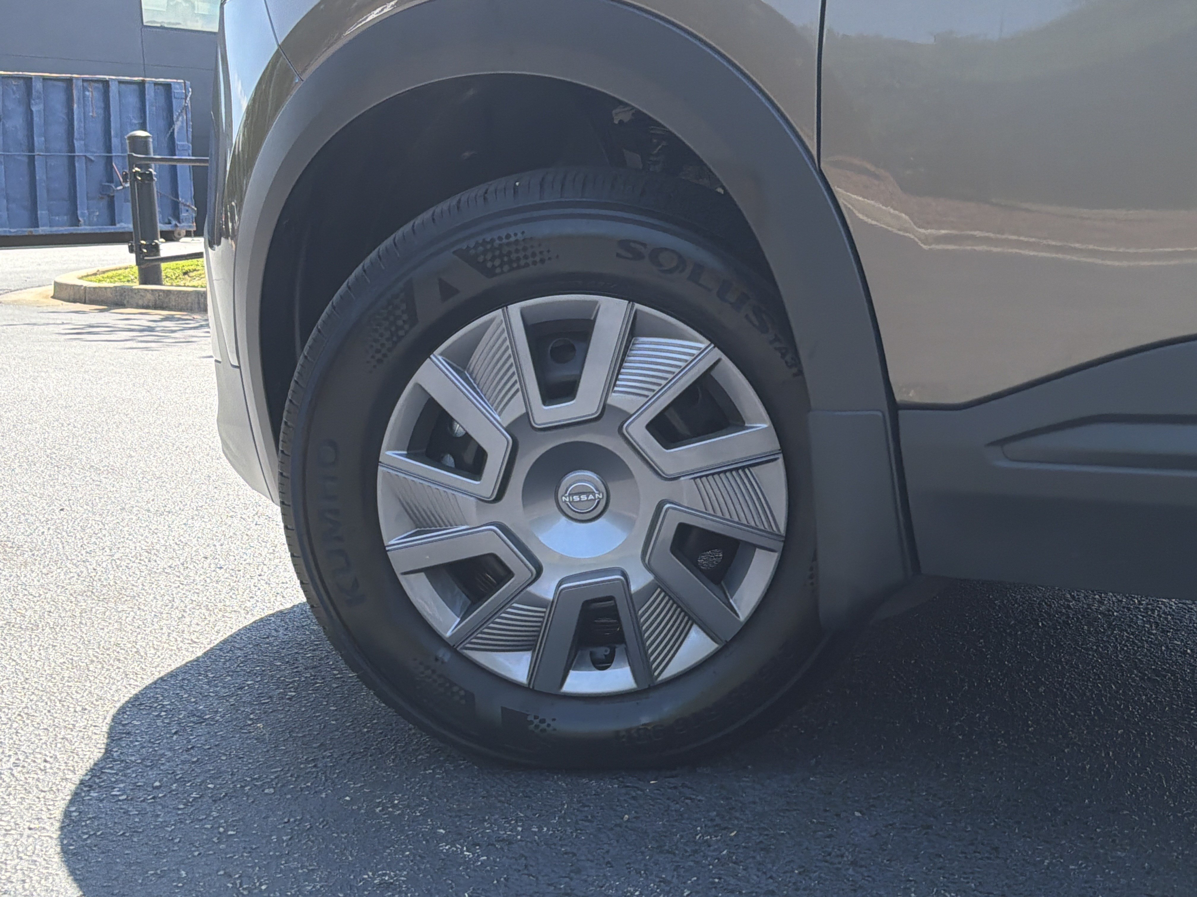 Used 2025 Nissan Kicks S FWD image 15