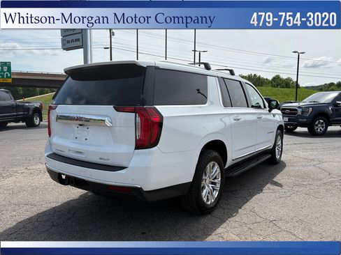 Used 2023 GMC Yukon XL SLT AWD/4WD image 6