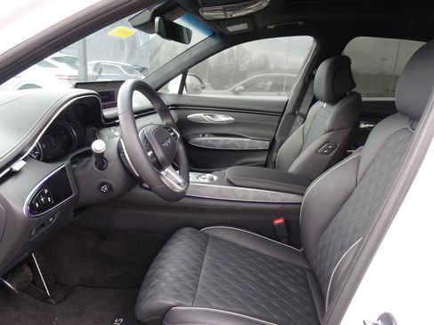 New 2025 Genesis GV70 3.5T Sport w/ Sport Advanced Package image 11