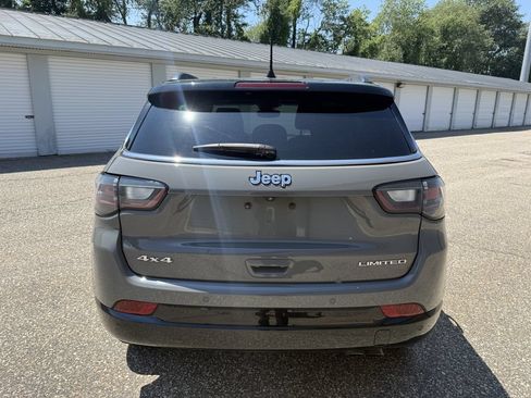Used 2022 Jeep Compass Limited w/ Elite Group AWD/4WD image 4