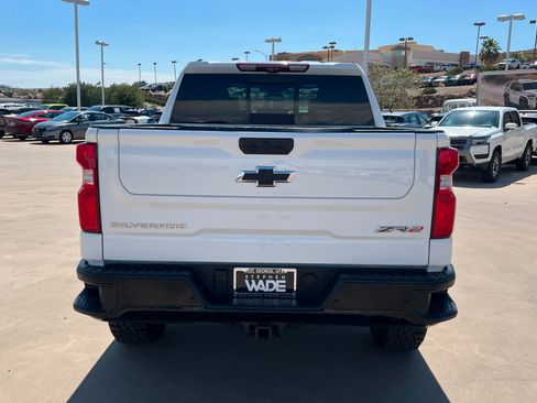 Used 2024 Chevrolet Silverado 1500 ZR2 w/ Technology Package AWD/4WD image 5