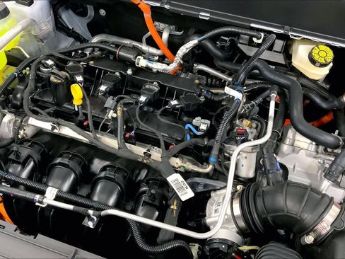 New 2025 Ford Maverick XL image 17